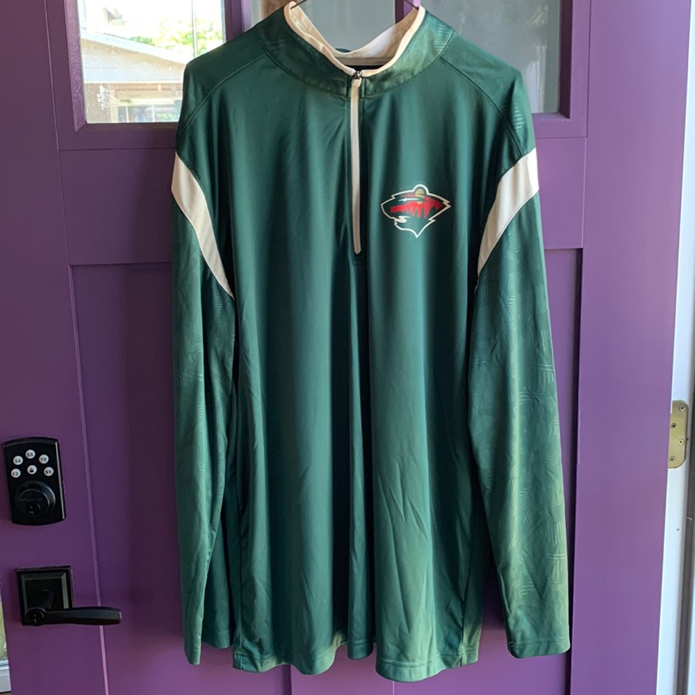 Brand new Mens double extra large Minnesota Wild Fanatic crew neck